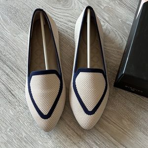 Birdies The Blackbird in Eggshell